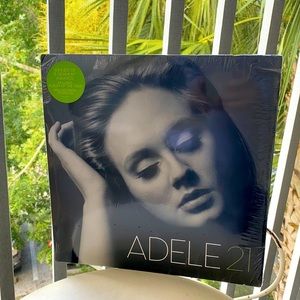 SOlD SOLD SOLD!!! Vinyl of Adele’s album “21”